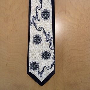 Umo Lorenzo Italy 100% Silk Cream and Navy Blue Tan Tie